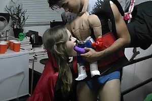丝袜性办公室欧美video